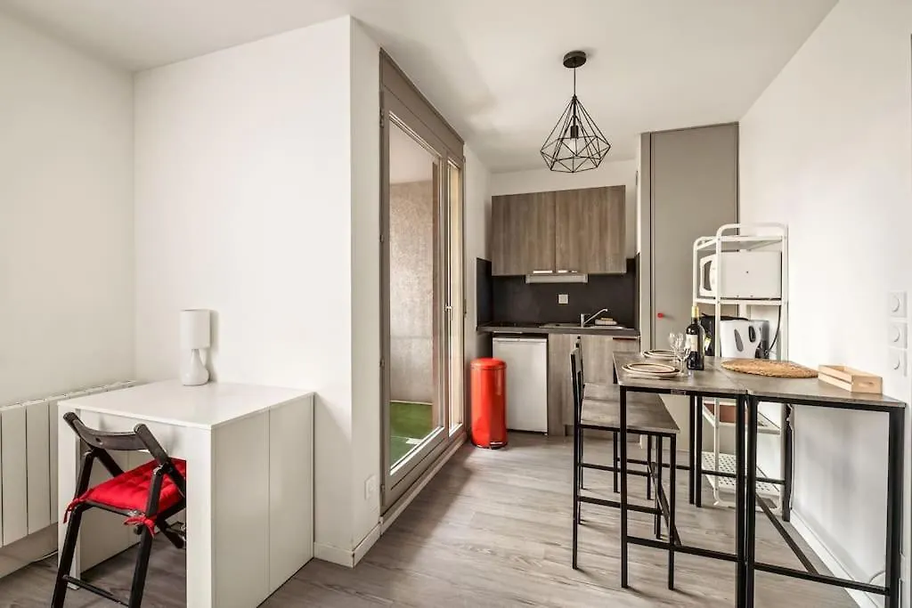 Apartment Ideal Location For Lyon Center Villeurbanne France