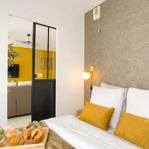 Le Louis D'or -acces Facile Gare/eurexpo/aeoroport Appartement