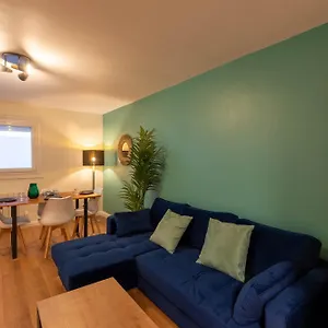 Balneo & Sauna, Sejour Detente Aux Teinturiers - Metro Charpennes - Garage Appartement